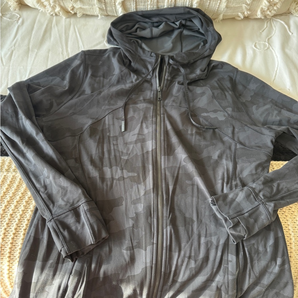 Women's Lululemon Gray Camouflage Jacket - Picture 2 of 5